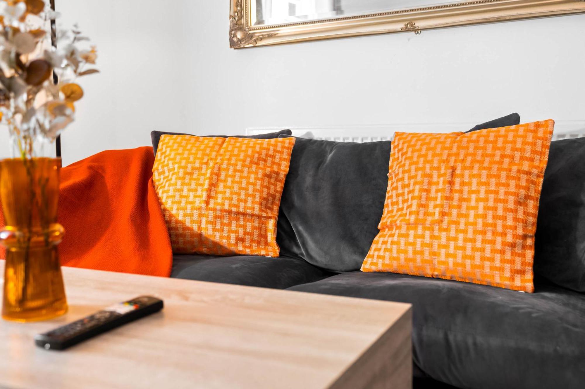 Luxury Apartment - Wolverhampton - Netflix - Smart Tv - Fast Wifi - 7Apc Ngoại thất bức ảnh