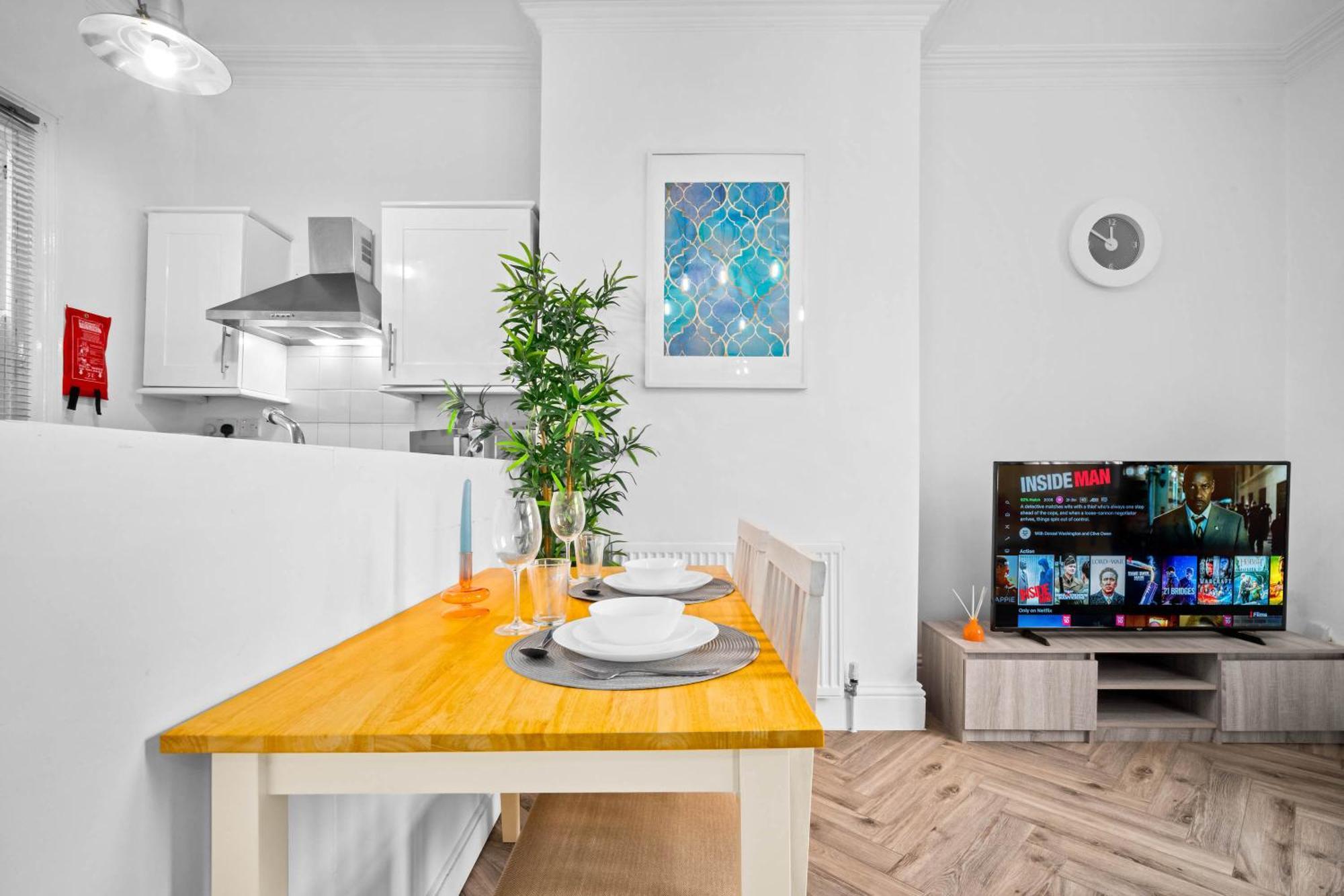 Luxury Apartment - Wolverhampton - Netflix - Smart Tv - Fast Wifi - 7Apc Ngoại thất bức ảnh
