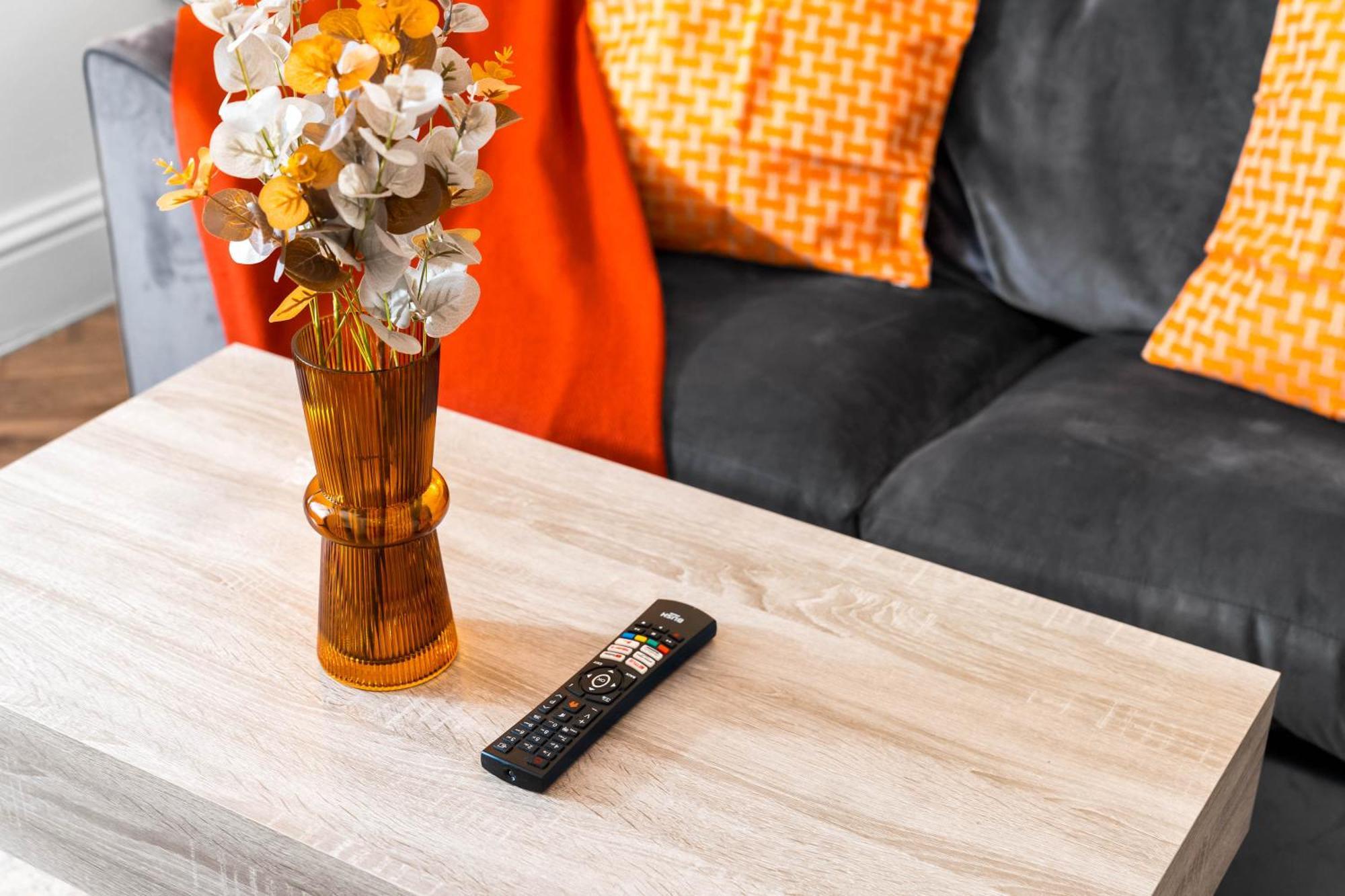 Luxury Apartment - Wolverhampton - Netflix - Smart Tv - Fast Wifi - 7Apc Ngoại thất bức ảnh